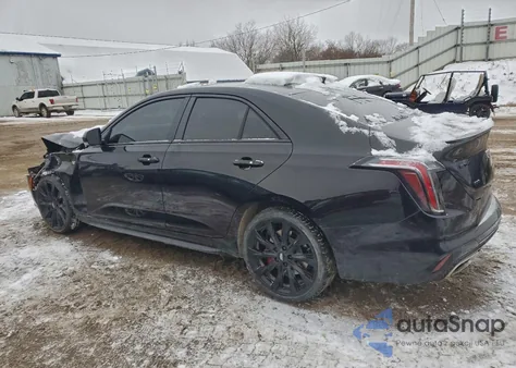 2024 Cadillac Ct4 Sport z USA, uszkodzony, nr VIN 1G6DG5RK6R0102501